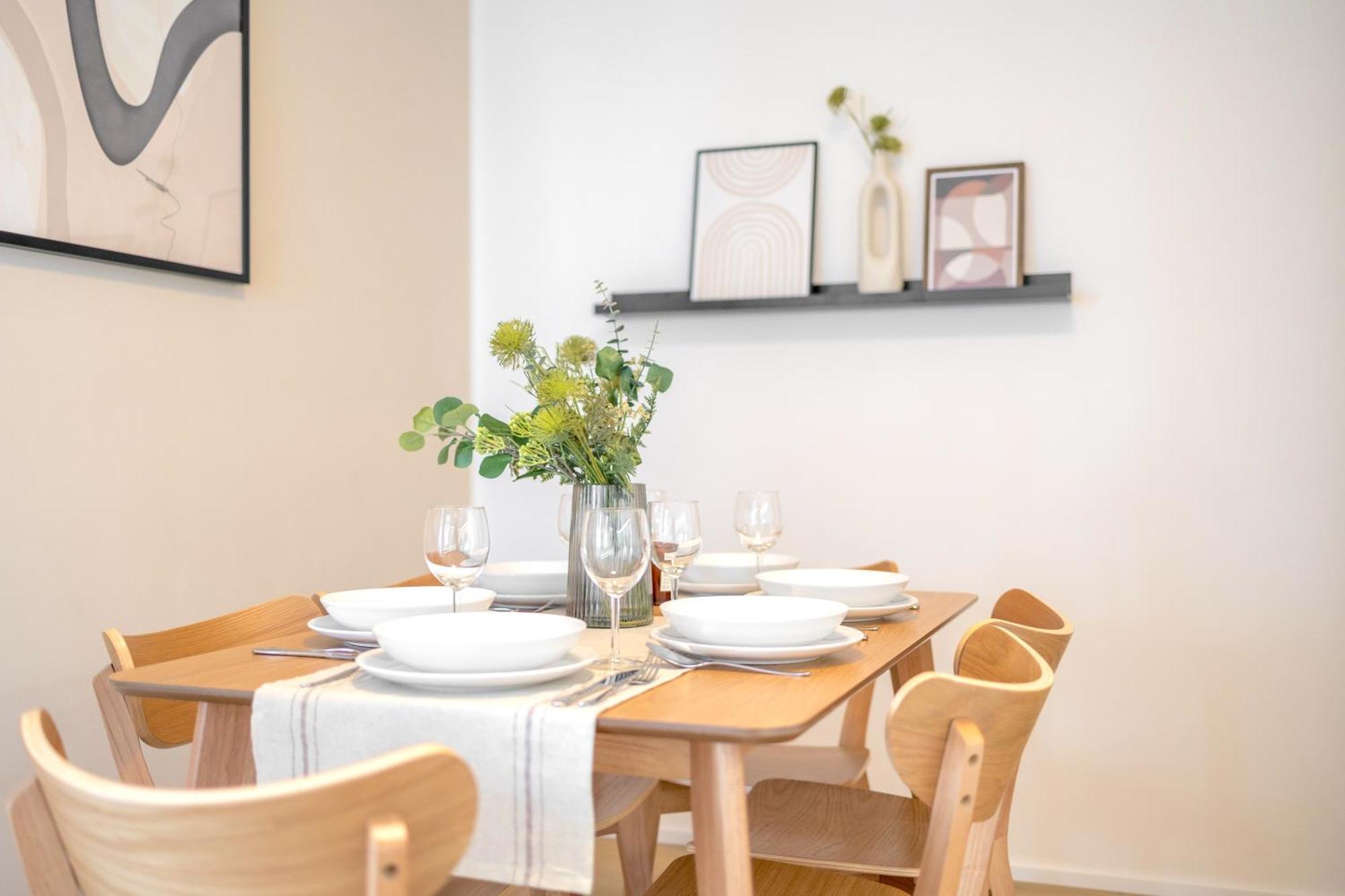 Apartmán Bright 2br - 8th Floor, Balcony, Free Parking - By Gravity