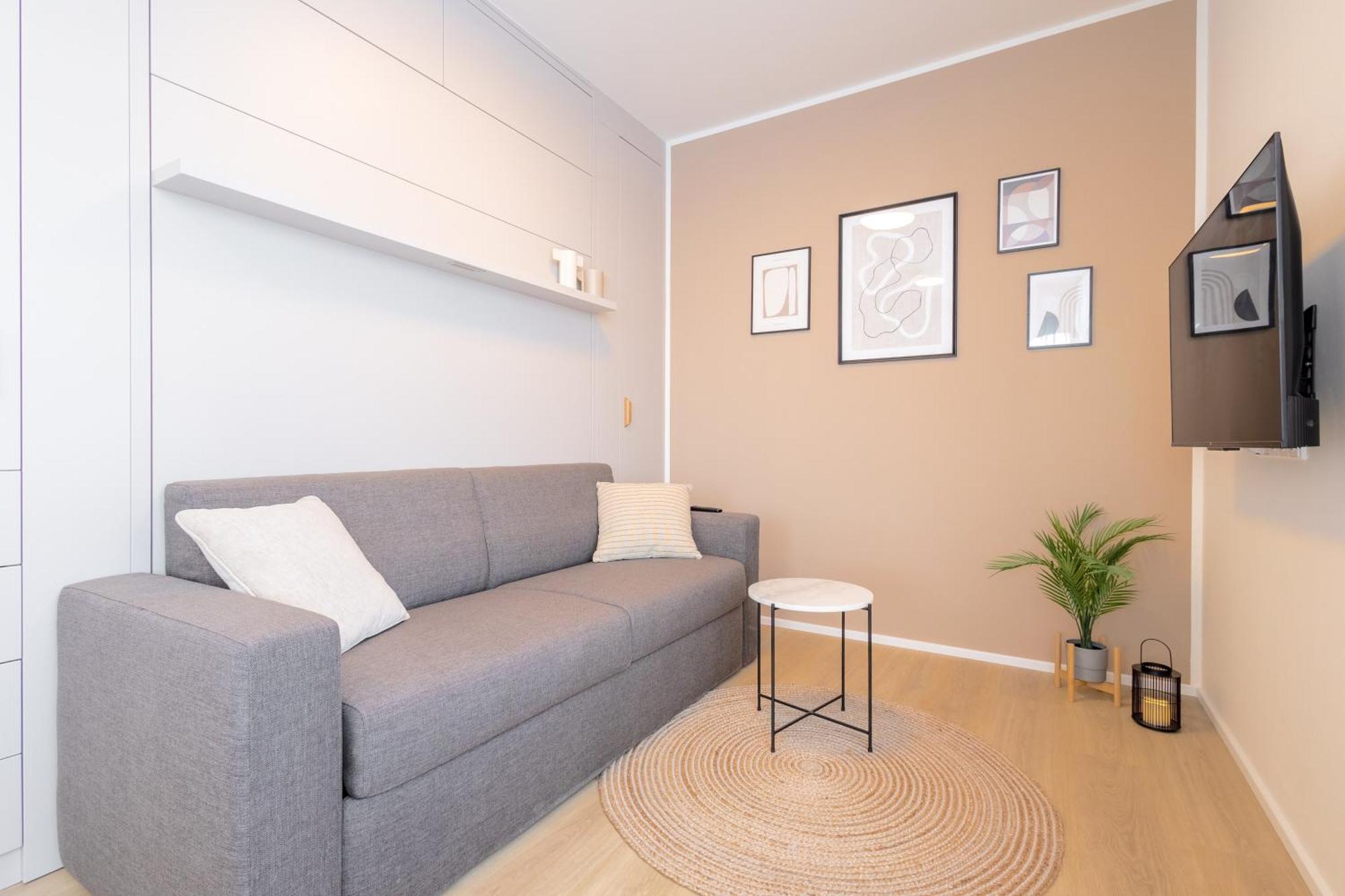 Bright 2br - 8th Floor, Balcony, Free Parking - By Gravity Apartmán Prague